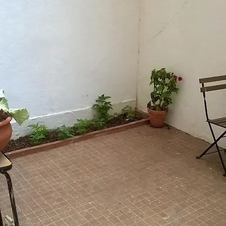 Charm @ The Very Heart Of * ליסבון