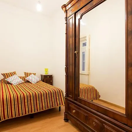 Apartamento Charm @ The Very Heart Of *