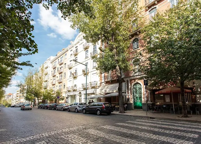 Charm @ The Very Heart Of Апартаменти