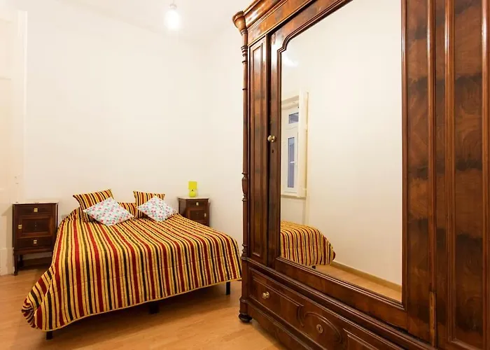 Апартаменти Charm @ The Very Heart Of *